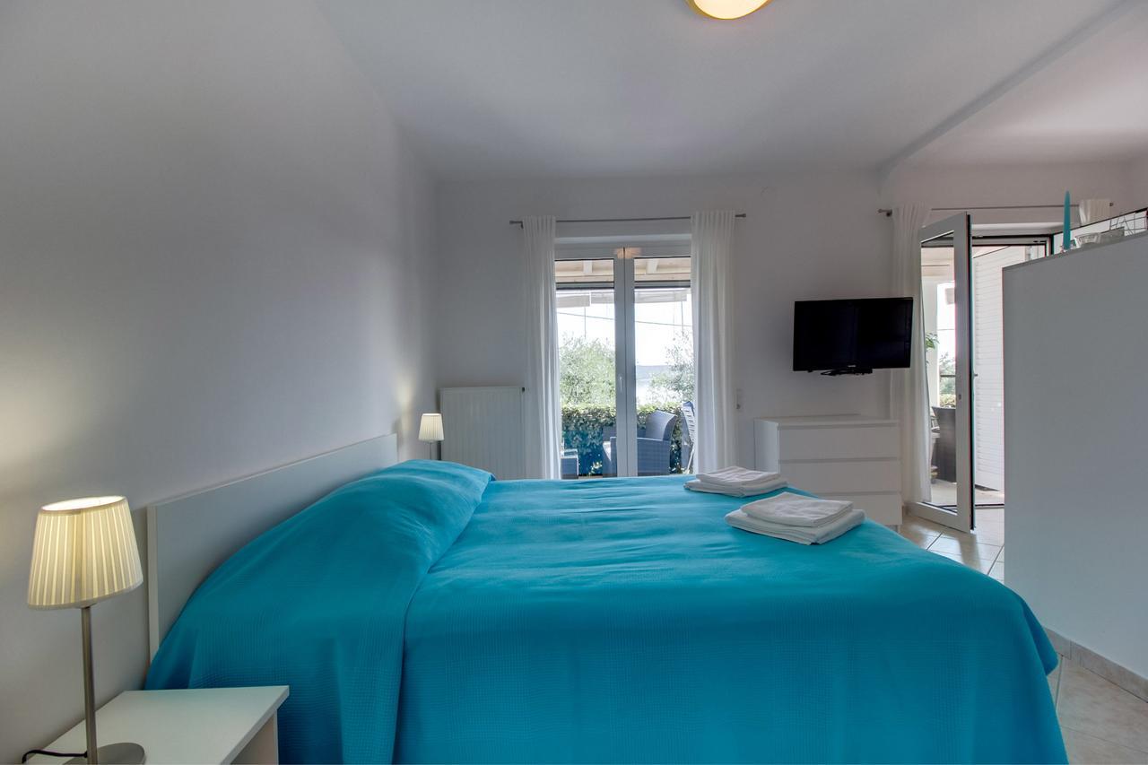 Apartments Del Sole Nerezine Room photo