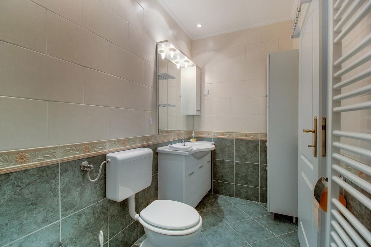 Apartments Del Sole Nerezine Room photo