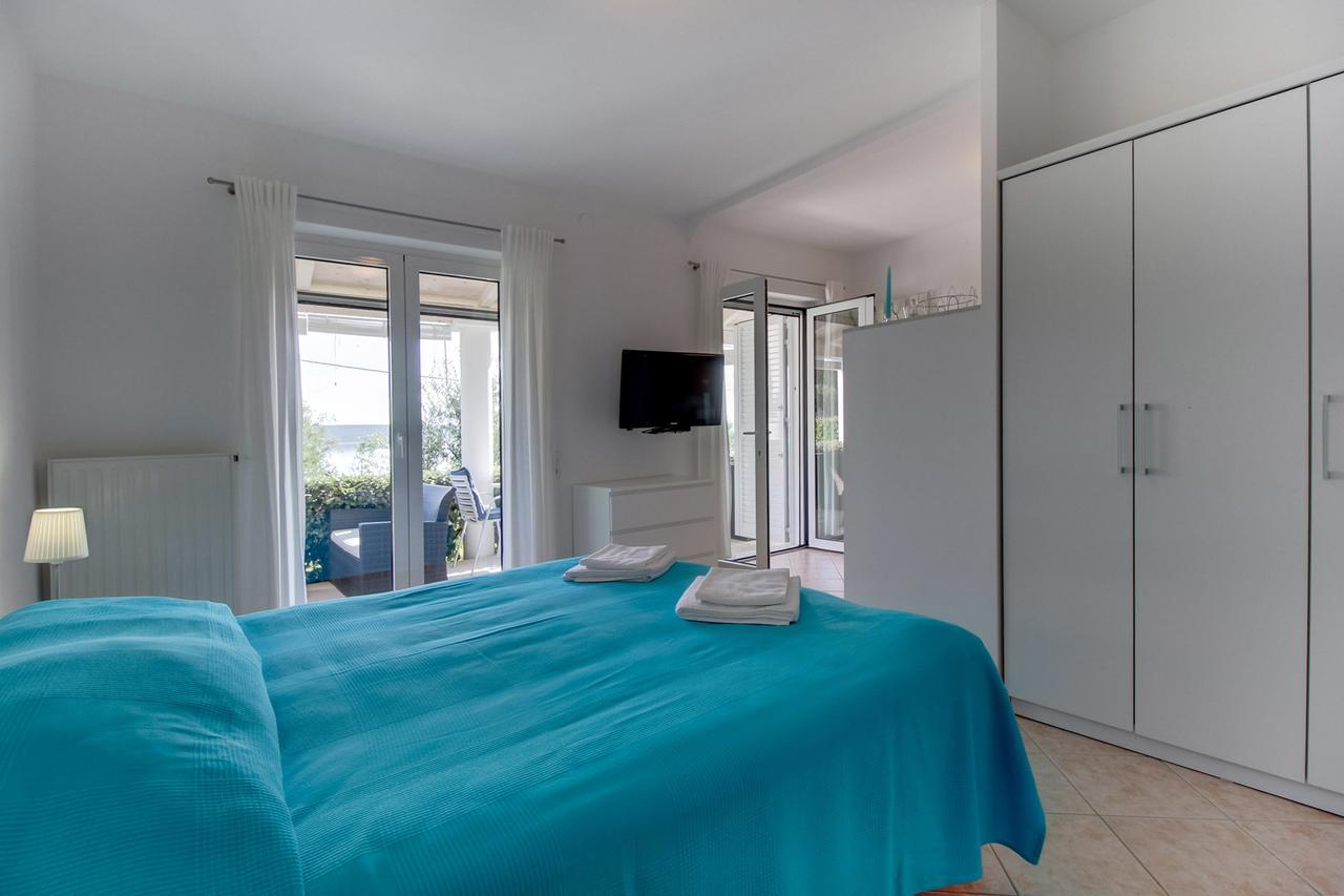 Apartments Del Sole Nerezine Room photo