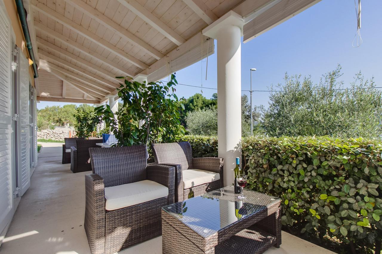 Apartments Del Sole Nerezine Room photo
